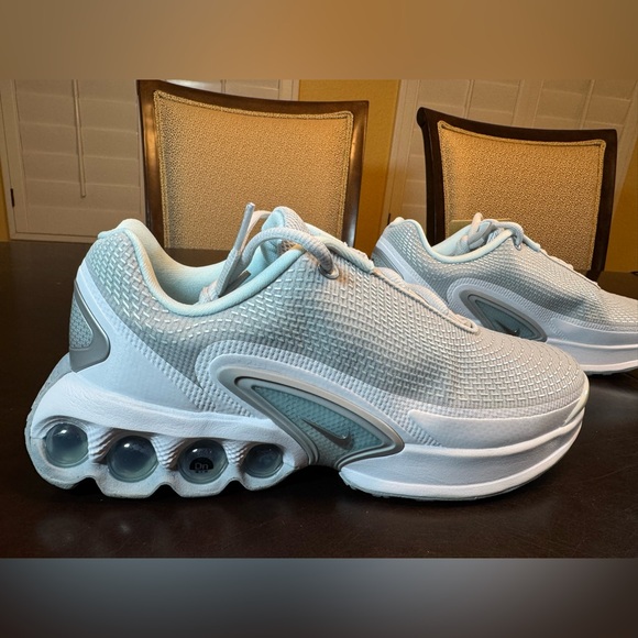 New Nike Air Max DN White Gray Sneaker Shoes Size US 7 - Picture 3 of 14